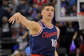 迈阿密热火今晚刷新队史纪录，志在NBA总决赛名次提升，球迷炸锅，身体对抗强度拉满的简单介绍-爱游戏全站登录