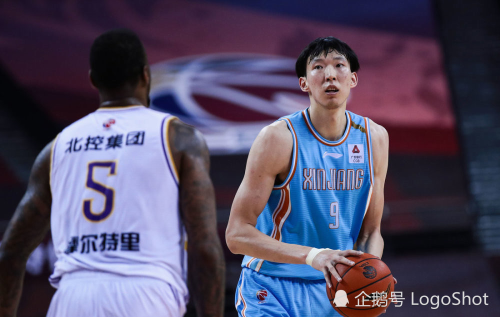 网球总决赛上演强强对话，姑苏犀牛队绝杀吴越飞鹰队，多点开花奏效；外援联手发威