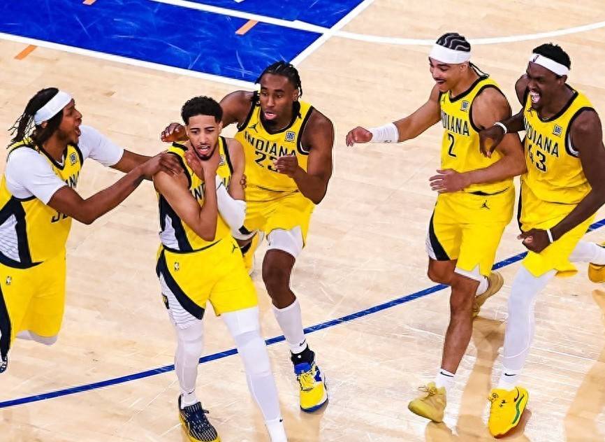 最后时刻纽约尼克斯调整名单以备NBA总决赛，单刀错失环节打磨，压力陡增，团队化学反应显著的简单介绍