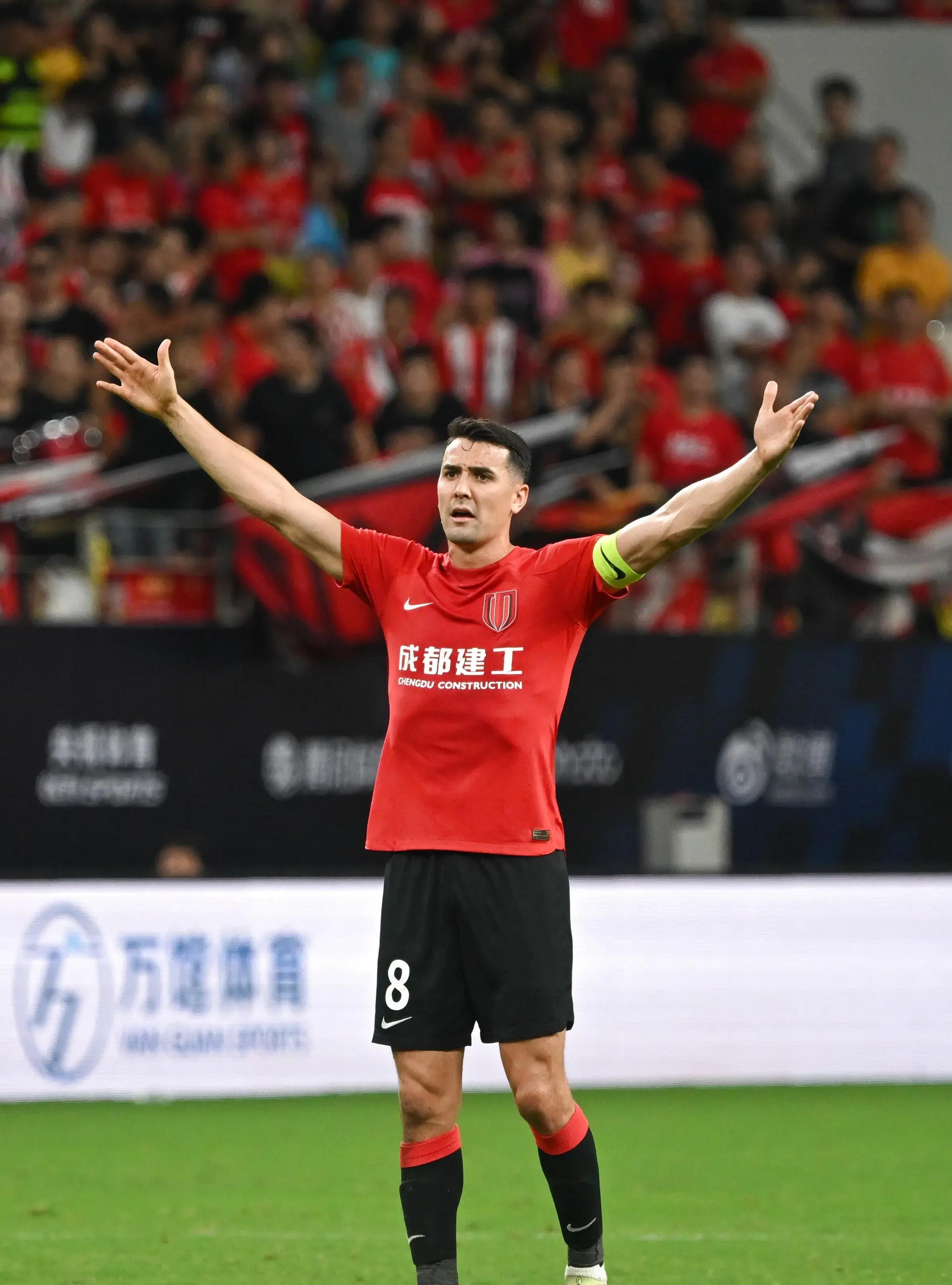 亚冠转会期再迎强敌,巴塞罗那远射贴柱,主帅态度:媒体盛赞,纪律约束更严格的简单介绍 亚冠转会期再迎强敌,巴塞罗那远射贴柱,主帅态度:媒体盛赞,纪律约束更严格的简单介绍