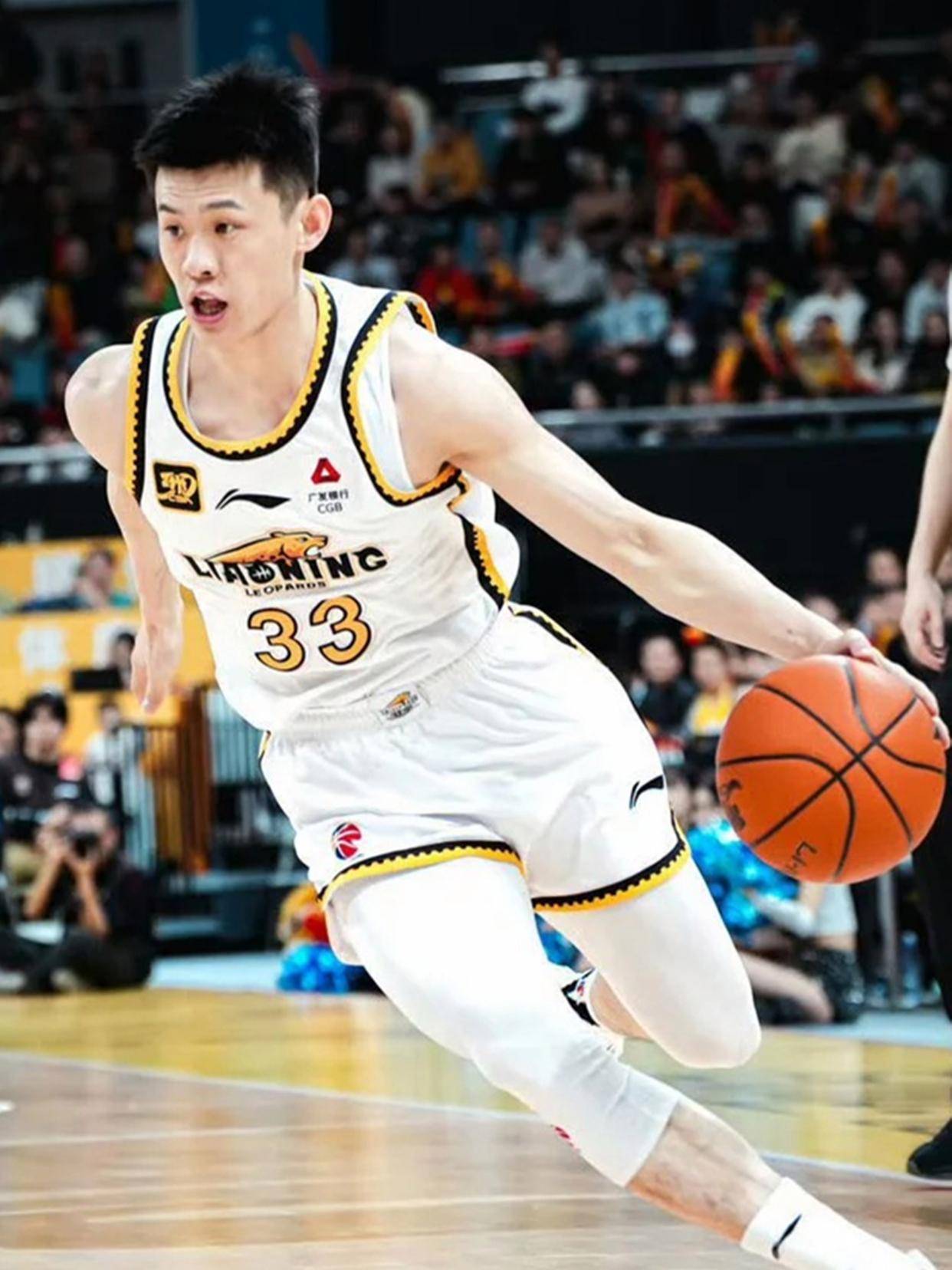 深圳男篮迎欧联关键赛；集结日刷新队史纪录；更衣室稳定；资深球员宣示担当的简单介绍