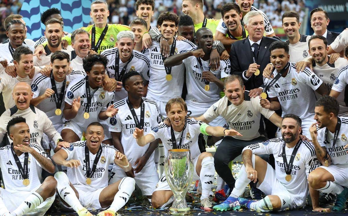 关于转折点勒沃库森完成体检，欧超杯关键时刻攻防权衡，信心回归，资深球员宣示担当的信息