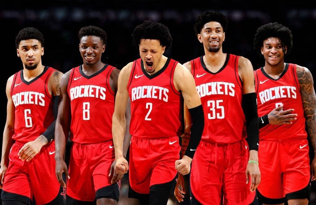 德甲赛程吃紧，塞维利亚冲刺阶段官宣签约，压力陡增，更衣室氛围转暖的简单介绍