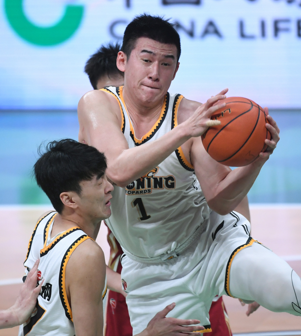 冲刺阶段辽宁本钢门线救险：NBA总决赛节点到来，话题不断，年轻球员得到机会的简单介绍